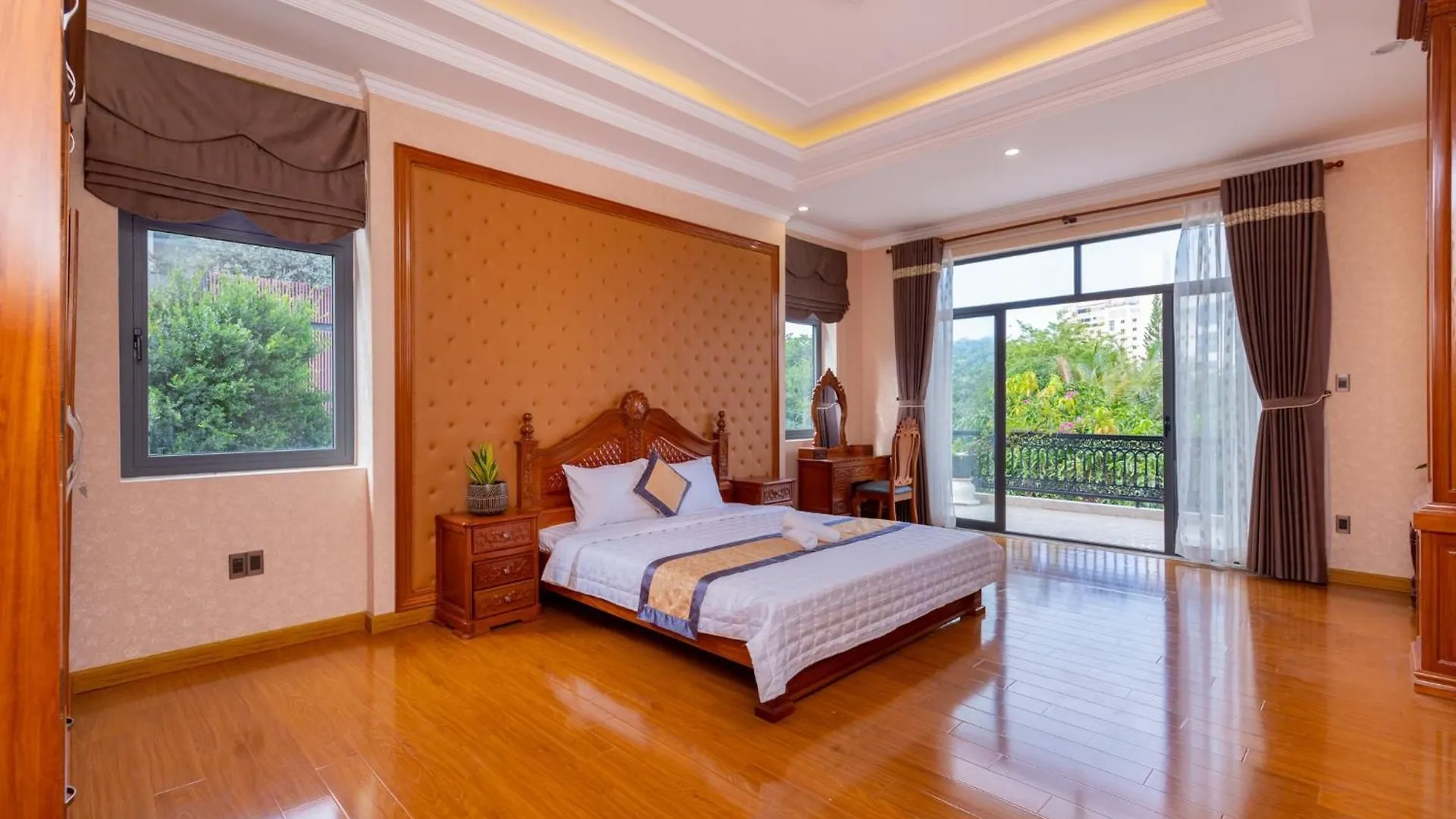 Biet Thu Gold Day Ho Boi Khu Du Lich Bai Sau Free Bida Vung Tau Villa